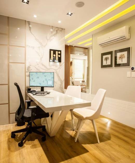 photo_6222126530990033772_y